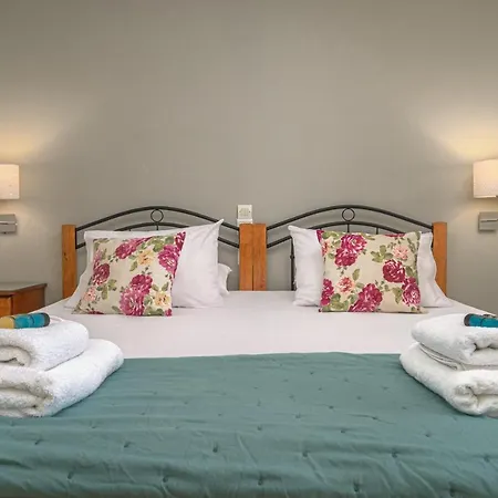 Porto Giardino Kypseli