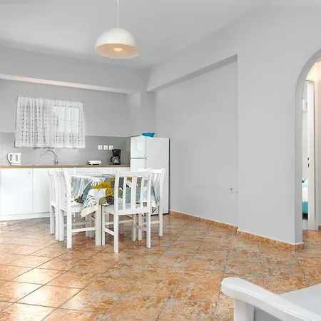 Porto Giardino Kypseli