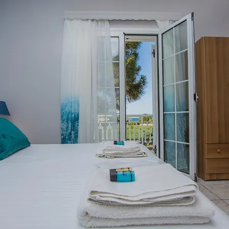 Porto Giardino Kypseli