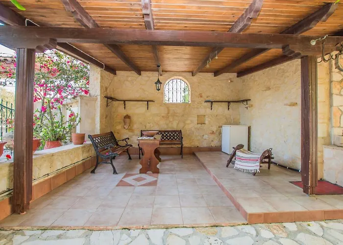 Porto Giardino Kypseli