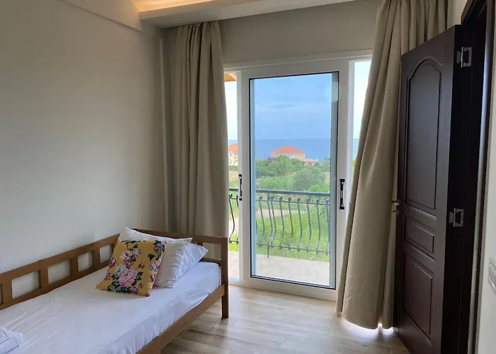 Porto Giardino Kypseli