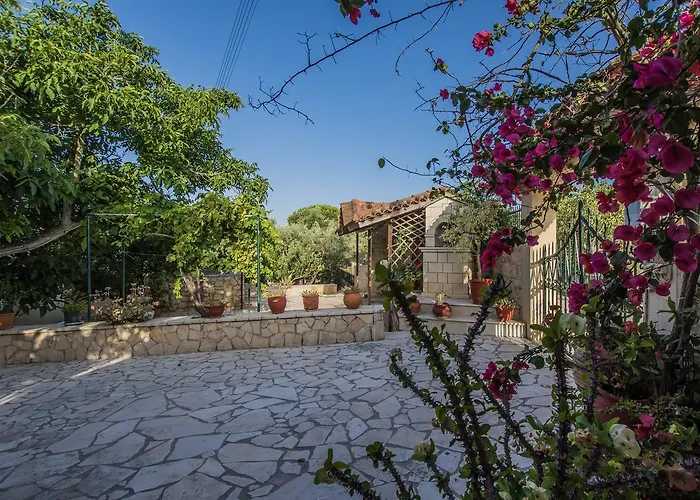 Porto Giardino Lägenhet Kypseli