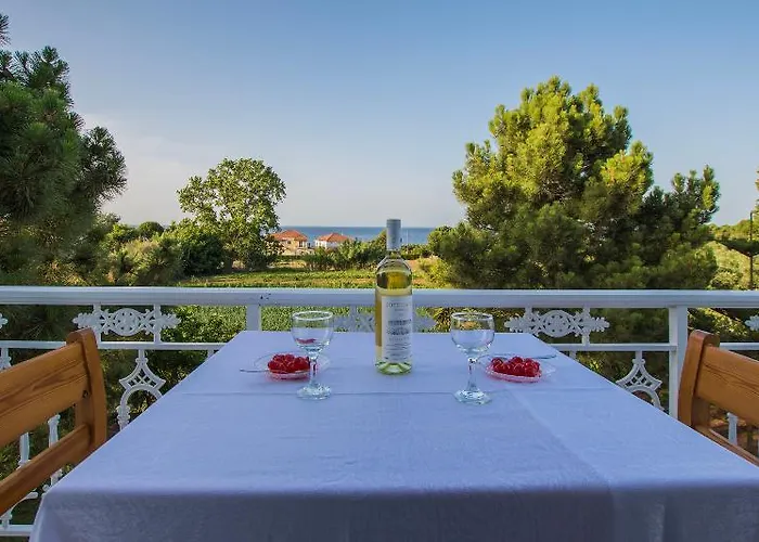 Porto Giardino Kypseli